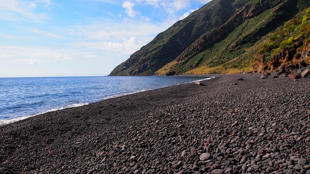 Il Vulcano A Piedi Stromboli Exterior foto