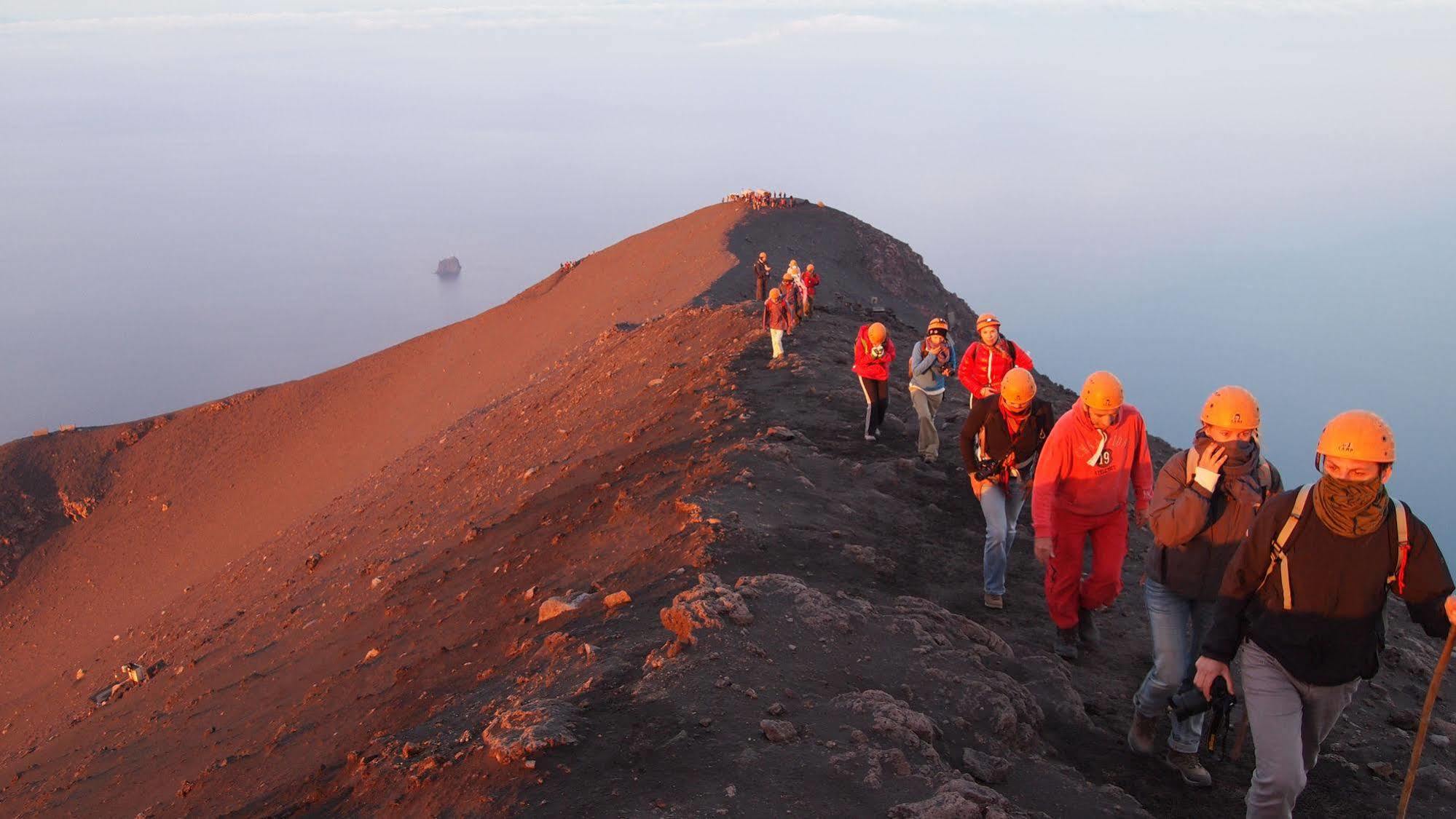 Il Vulcano A Piedi Stromboli Exterior foto
